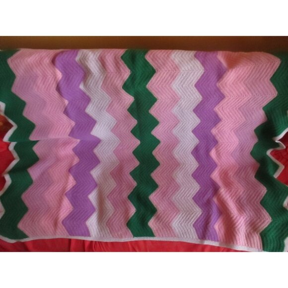 Vintage 1970's50x42" Throw BlanketPurple Granny Zig Zag HIPPY handmade